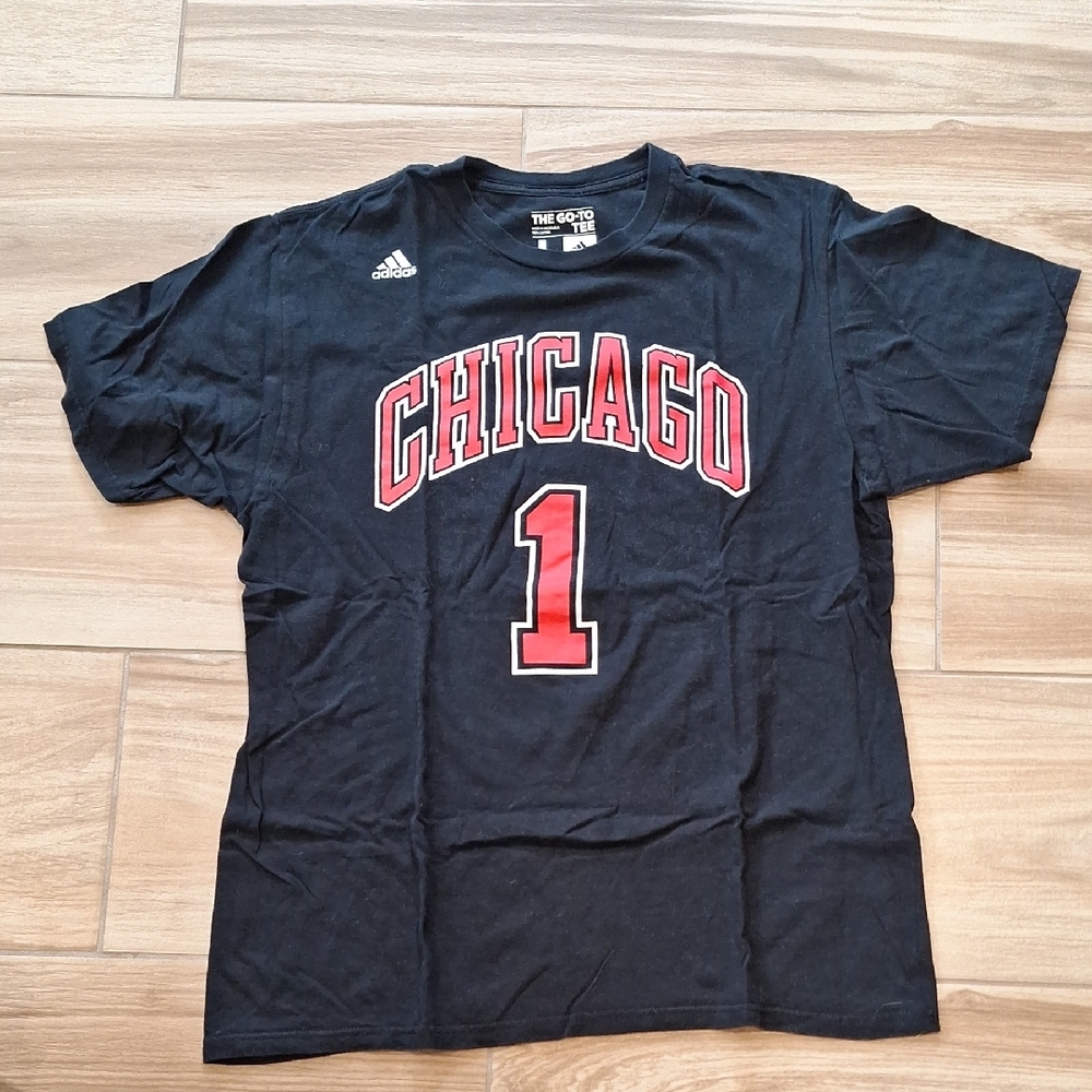 Adidas Black Short Sleeve T-Shirt with Red Chicago NBA Rose 1 Graphic L